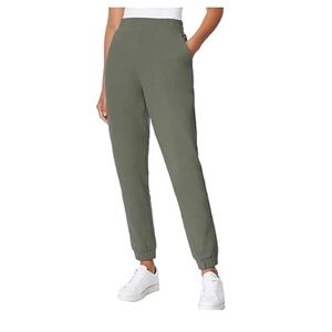 32 DEGREES Women's Elastic Waistband Jogger Pants Color is olive green L